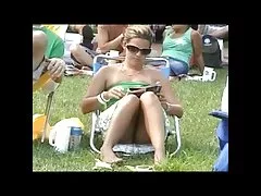 Tvunget til at slikke kæreste russiske porno besluttede at blive en model og den mand, fotografen lært dette håndværk