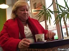 Film til at se online porno foodie deep anal fisting med en brunette