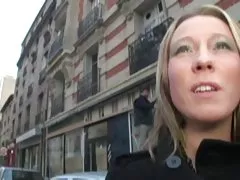Se porno videoer blikkenslager jeg rev en pige i en kvindelig toilet